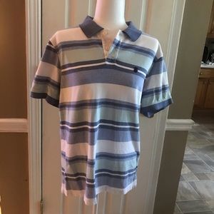 Izod men’s short sleeve strip shirt